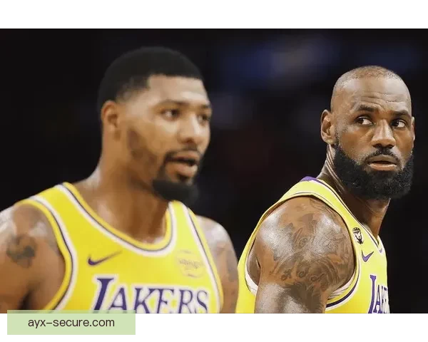 湖人队记透露斯马特或跳出合同多队准备用中产特例展开争夺