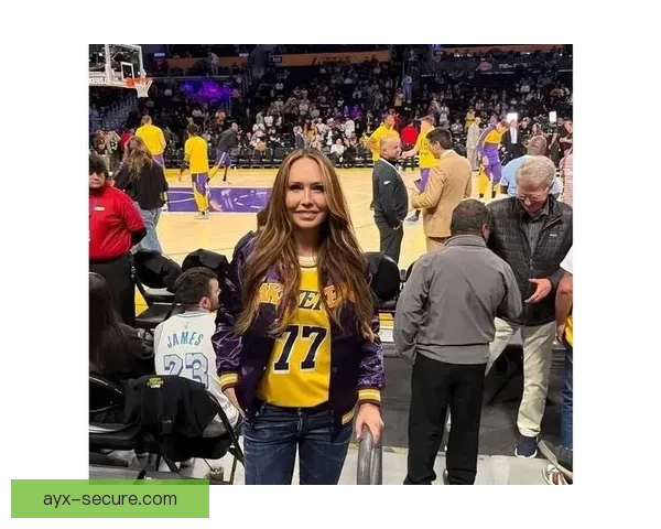 围绕肯纳德强烈证明欲与东契奇母亲受辱争议或撤销技犯引发热议大